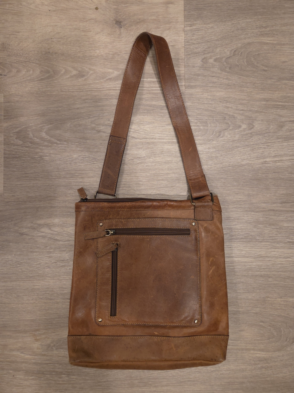Adrian Klis Genuine Bison Leather Messenger Crossbody Bag 🇨🇦